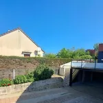 Avec Salle De Bain Privative Et Borne De Recharge Electrique T2 Guest house 3*