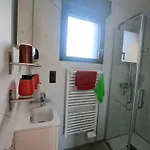 Avec Salle De Bain Privative Et Borne De Recharge Electrique T2 Guest house