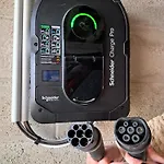 Avec Salle De Bain Privative Et Borne De Recharge Electrique T2 Guest house 3*
